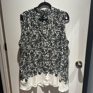 Alfani White with Black "Lace" Sleeveless Tunic. Size 22W